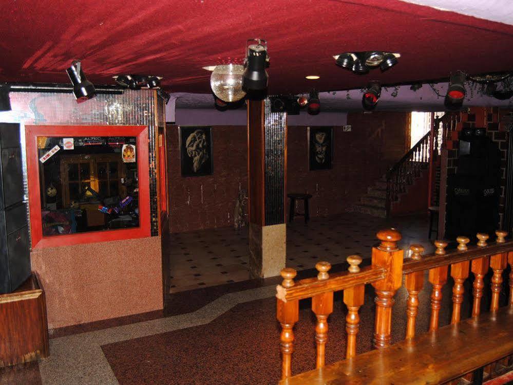 Hotel Suiza Bronchales Buitenkant foto